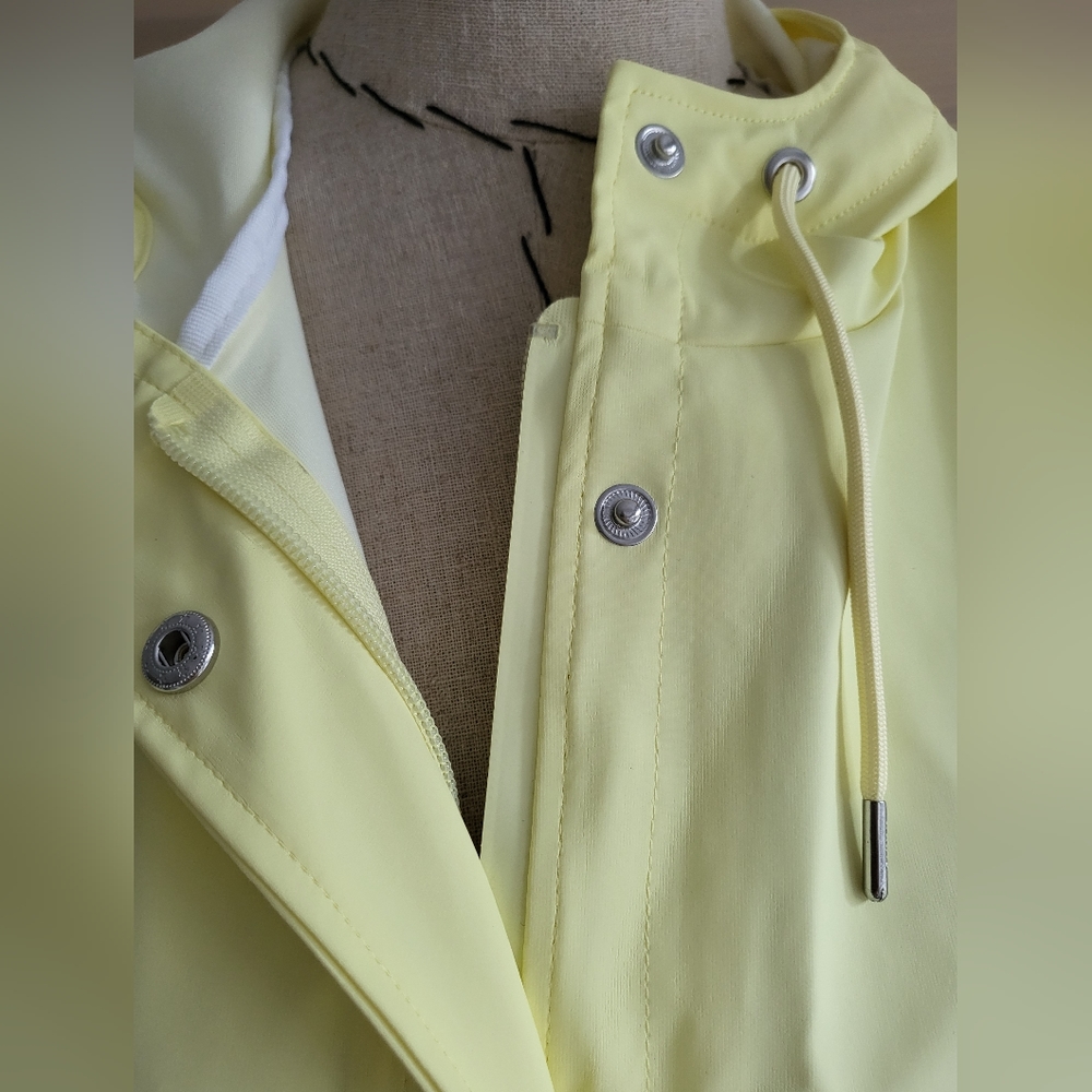 NWT Rains Curve Belted Raincoat Trench, Women's M/L Color Straw - Picture 5 of 15
